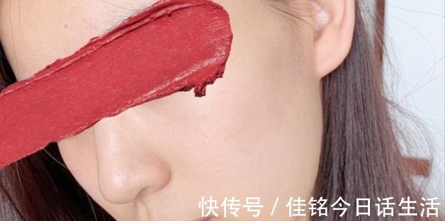 护肤品 跟风乱入护肤品=毁容式护肤！孕期护肤注意这些，避免产后老三岁！