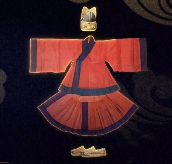 服饰|明代官员服饰独具传统特色,其中一项还是专利,前无古人后无来者