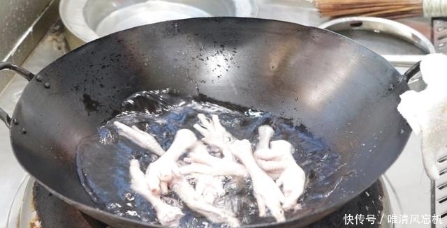 凤爪|大厨分享凤爪新做法，香辣筋道，下酒必备，端上桌大家抢着吃