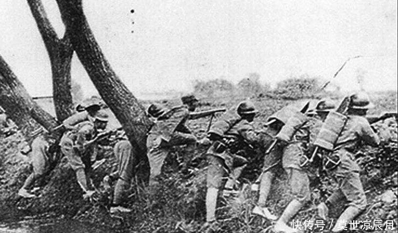 神剧|抗战为何打的如此艰难？神剧太假，看一下士兵的子弹带就知道了！