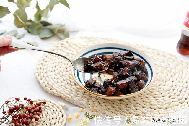 口感|加点饮料，让土豆吃起来有肉的口感，口感咸甜好滋味，与米饭很配