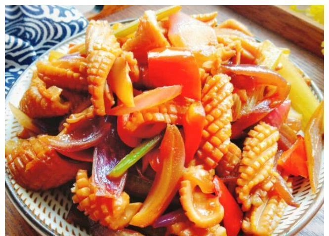 秋季|秋季天气凉爽孩子每天出门健身,多吃补钙菜,促进身体发育