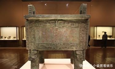 这种镇国之宝竟然是藏在粪坑下被发现的,郭沫若给它取了个错名字