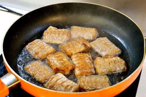 不柴|带鱼学会这么做,不腥不腻还不柴,鲜香下饭,外酥里嫩,超级好吃