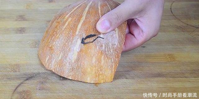 南瓜别会炒着吃了,教你做饼,比买的好吃,营养又卫生