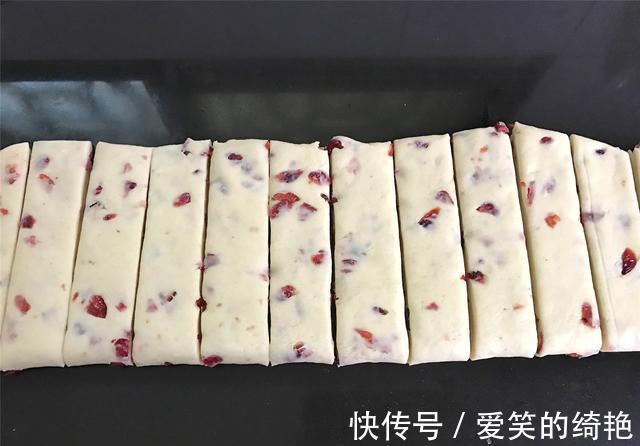 蔓越莓干|花卷新做法,比面包简单,比包子好吃,香甜松软,出锅孩子抢着吃