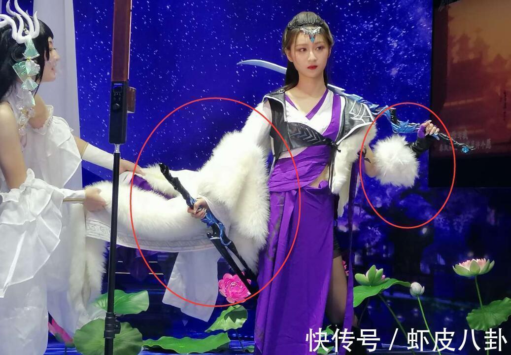 coser|剑网三Coser有多狠?CJ现场35度高温穿貂皮上场,路人看着都热