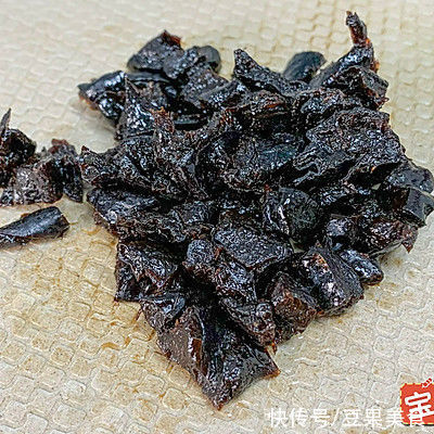 告诉你3个诀窍，在家也能做出梅莓小蛋糕