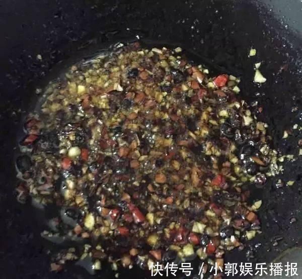 壁厚者|白发增多，医生推荐这种菜，隔三差五吃几次，白头发慢慢没了