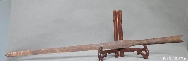 关二爷|关二爷的青龙偃月刀出土了？赤兔马和偃月刀真是二爷的标配？