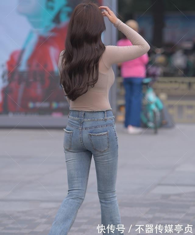 微胖 靓丽有型的打底裤,穿起来增高显瘦,舒适又显气质,大气自然