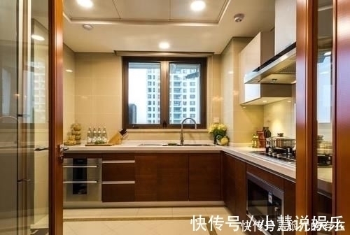 五金件|安装橱柜记得在底部留空一格,过来人都懂,懊悔做错了