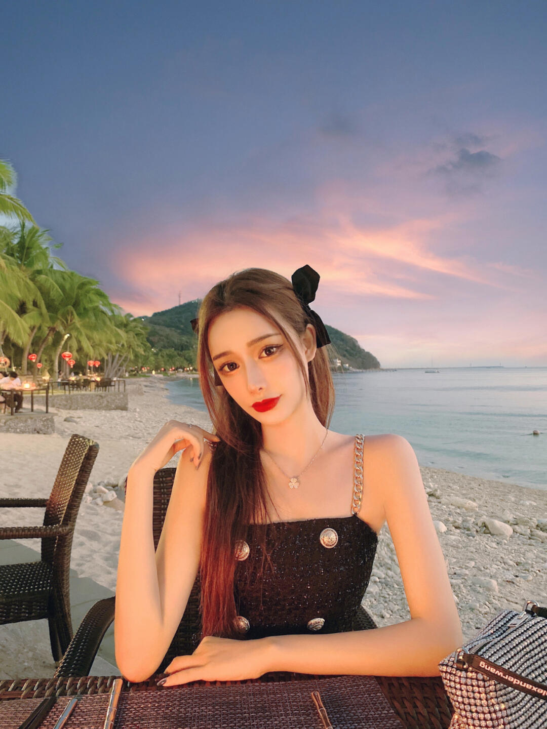 海边|海边日落女神范, 姐姐优雅端庄高冷温柔, 日落和美女更配哦