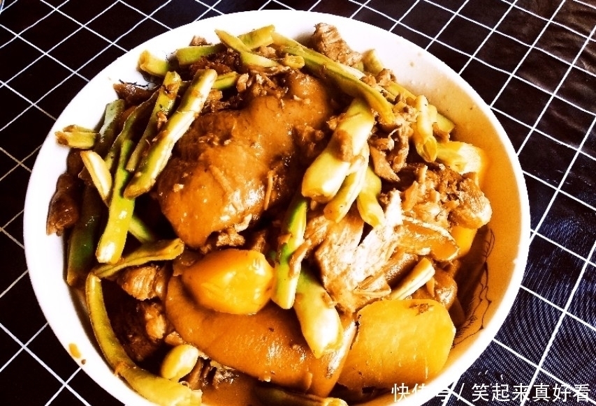 在东北上饭店为什么叫“吃大盘子”,看完几道菜你就明白了