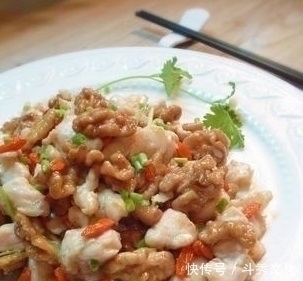 开宝本草|吃核桃对脑子好，但切忌与一物同食，没营养不说还会生病