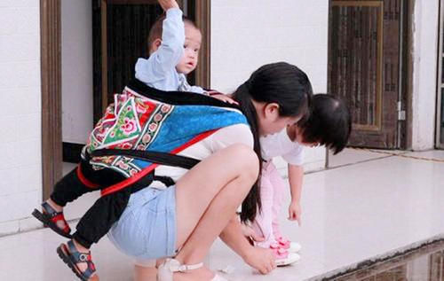 家庭|有种“可怕”叫一人带俩娃,二胎妈妈到底多心酸,4张图一目了然