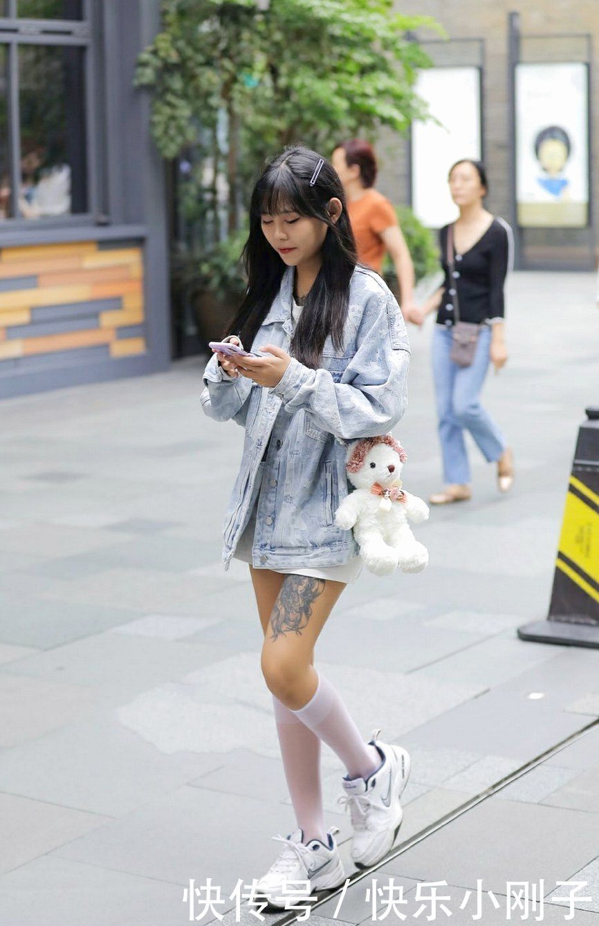 穿衣搭配|各种款式眼花缭乱,穿出小女人的小性感