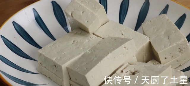 豆腐这种做法最近火了,成本8块钱都不到,美味就是这么简单!