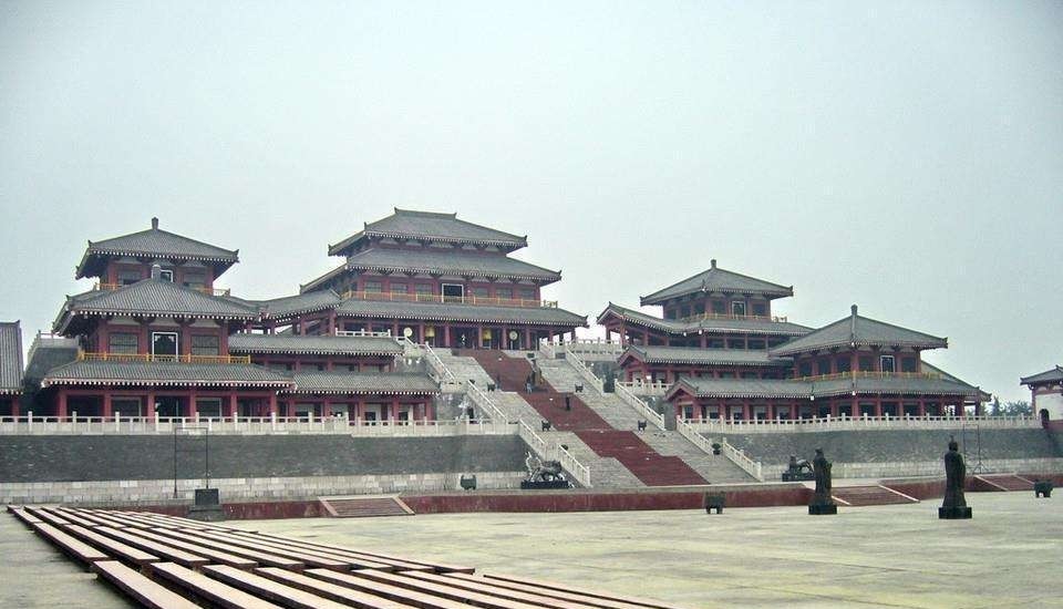 到底|秦朝传说中的阿房宫到底多大?专家复原宫殿,说了你可能不信