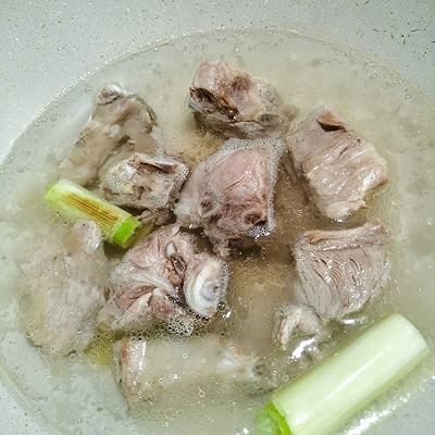 莲藕排骨汤|莲藕排骨汤