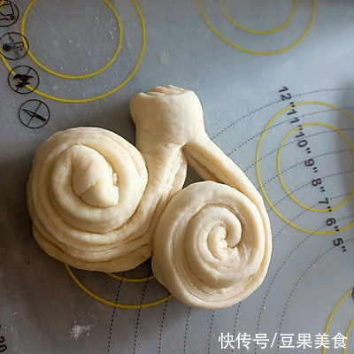 10分钟懒人必备菜,有了塔城俄罗斯族老面包全搞定