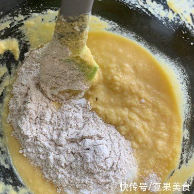 #一周减脂不重样#蒸锅免烤箱??松软椰椰麦芬｜减脂低碳蛋糕