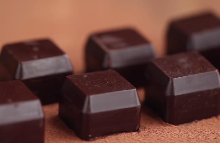 醇厚|家中自制牛奶巧克力,丝滑香甜,口感醇厚,真是太好吃了