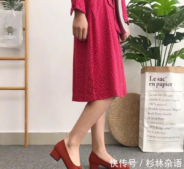 鞋子 秋季,穿粗跟平底鞋,舒适又优雅!秋季,穿粗跟平底鞋,舒适又优雅!