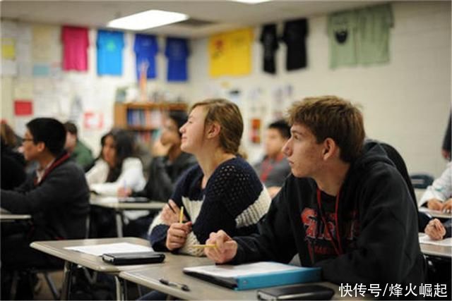 中国留学生|首批63名国际留学生抵澳，包括中国，这下可把莫里森高兴坏了