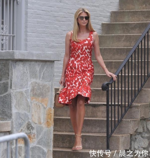 好身材|美女模特伊万卡,身材好颜值高,坚持力量训练让她魅力十足