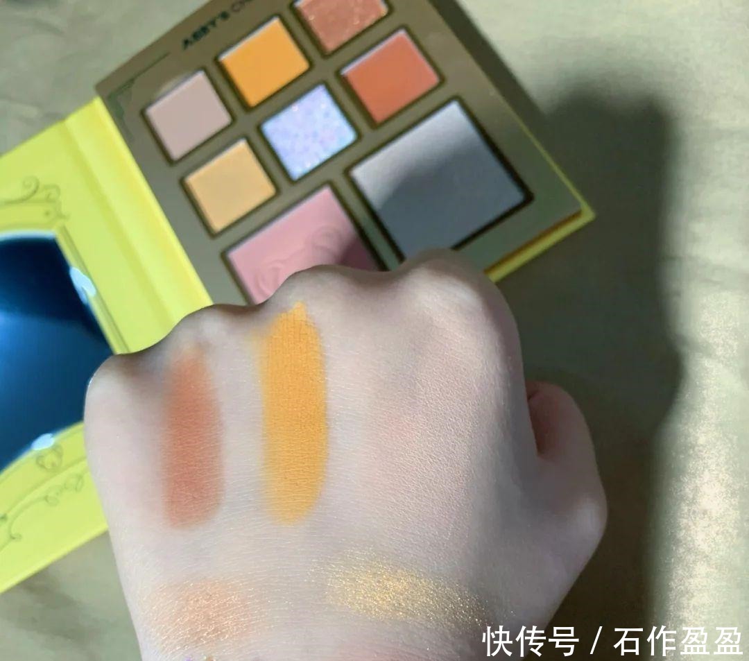 最火|甜酷风的短发妆容最火小野猫拉长眼睛,小眼短发姐妹快来学!