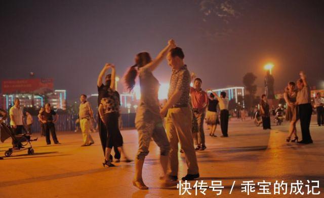 脚尖|每天坚持“踮脚尖”15分钟,一段时间后,或许能帮你解决5个问题