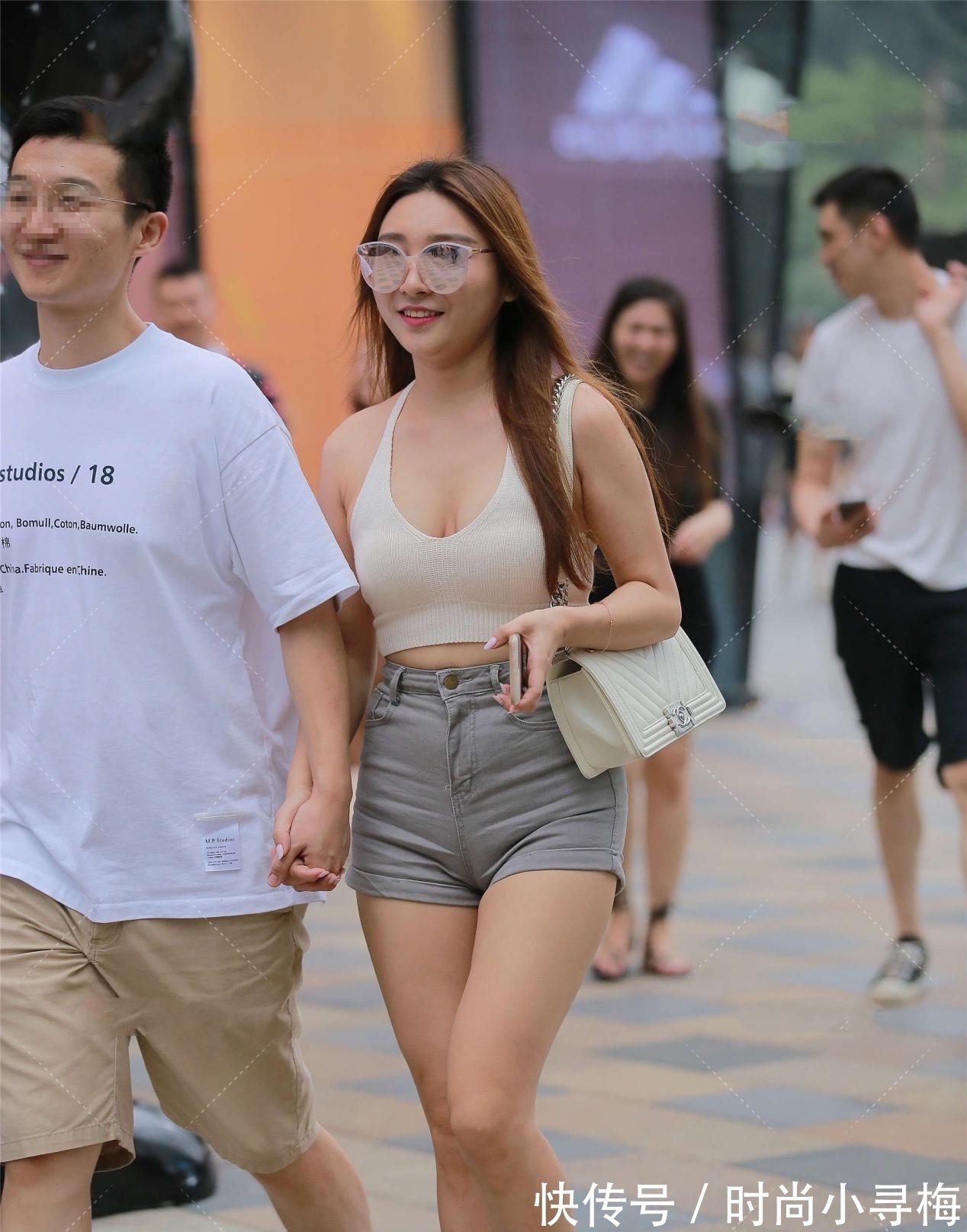 链条包|想要凉爽又休闲的穿搭，就选背心和裤子的搭配