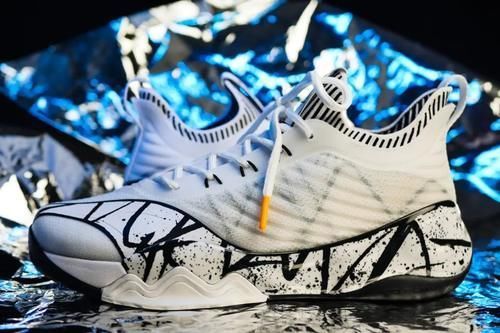 强度 它配置降级、它性能退步……可我依旧认为它是今夏最值得入手的实战鞋