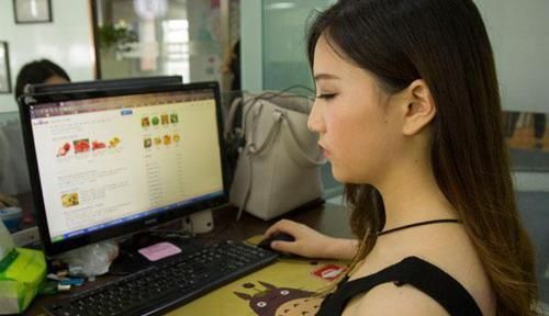 手上有个“通便穴”,每天按揉几分钟,润肠通便,便秘或许不来找