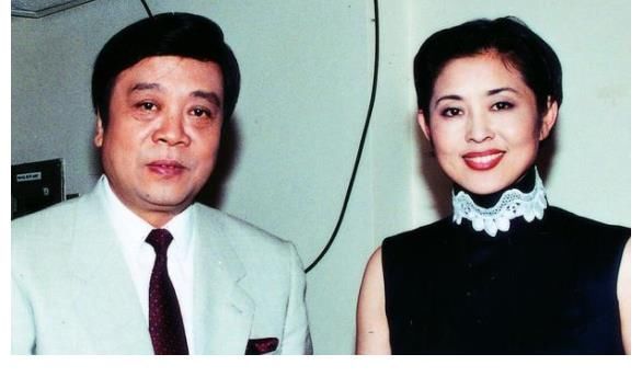 1991年春晚，倪萍用4张白纸撒了一个谎，“欺骗”观众29年