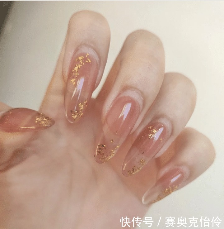 温柔可爱的果冻感美甲，拿图去做！