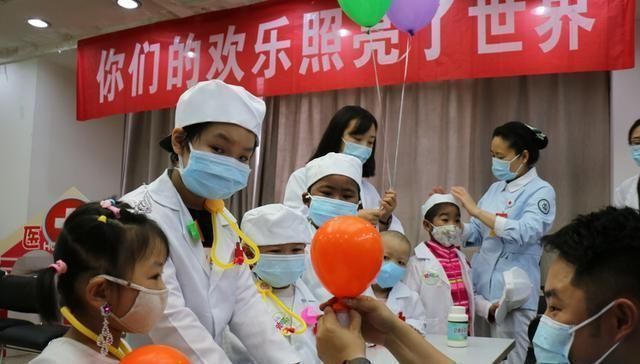 生活环境|让孩子“早熟”的3种食物,早被拉黑,别大意,你家娃可能经常吃