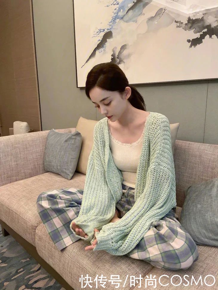 刘雯的背心，我穿也能这么好看？|下周穿什么 | 法式