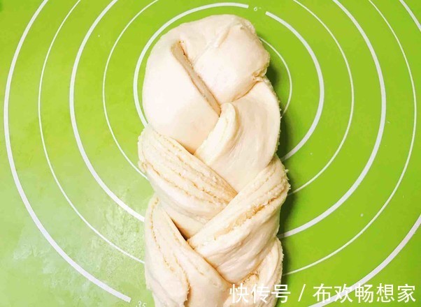 自己做的手撕椰蓉吐司,吃一年都不腻,学会后再也不用跑面包店了