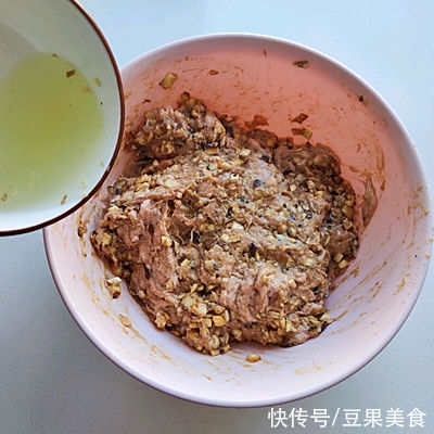 简单省事懒人菜香菇猪肉水饺,一次就上瘾