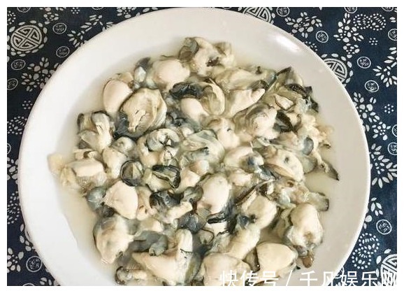 菜肴|生蚝这样做才美味,奶奶说:这1步是关键,肉嫩多汁又营养