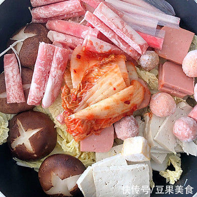 鲜香下饭的#暖冬酱在手,嗨吃部队锅#,你喜欢吗?