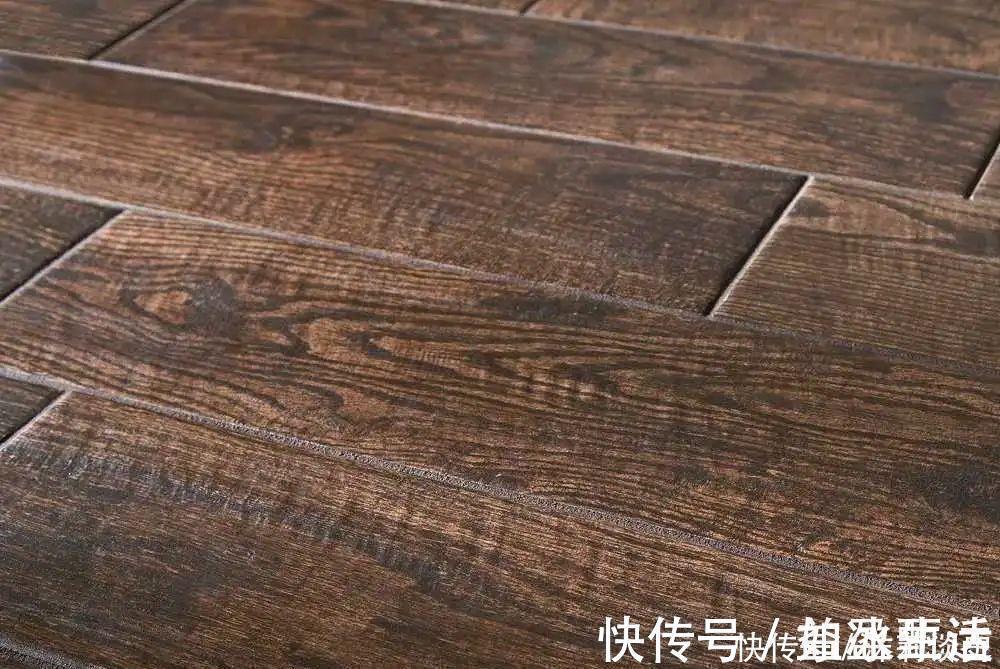 瓷砖|客厅瓷砖怎么选?想要既体面又温馨?这些要点要知道!