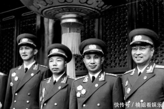 陈赓|他是开国十大上将,给彭德怀说媒,子女更牛,三个司令员两个教授