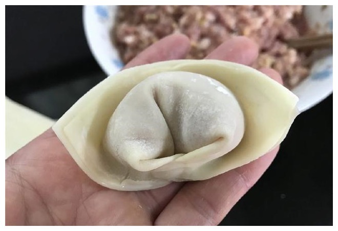 馄饨馅料中加了这2样，鲜到眉毛都掉下来了，吃一次就会上瘾