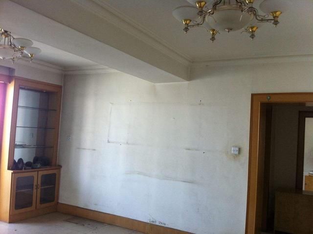 吊顶|客厅不吊顶只走石膏线,中间横梁如何处理?听老师傅一说搞清楚了