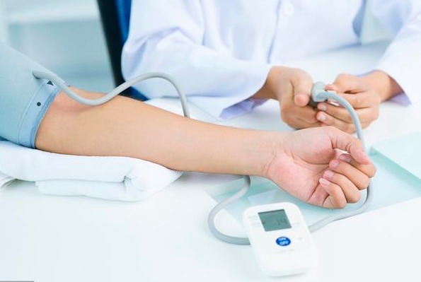 高血压|高血压最好少吃什么4菜4肉7水果,劝你都要悠着点!