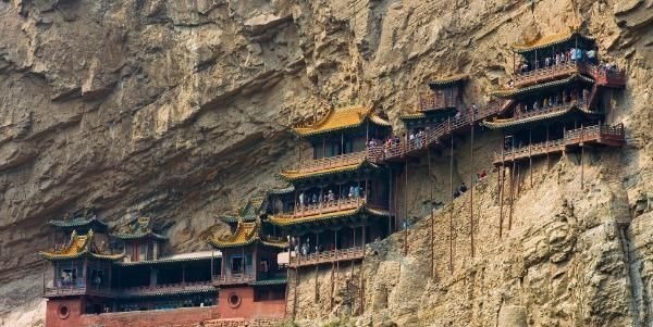 悬空寺|我国最惊险的寺庙，悬挂在悬崖上，堪称建筑史上的奇迹