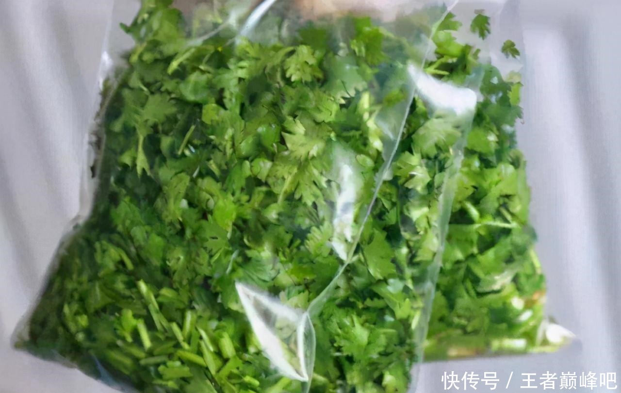 法子|吃不完的香菜别放冰箱了,学会这个土法子,香菜放一冬天都不坏!